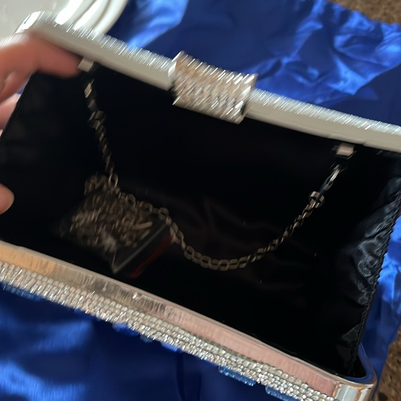 Sparkly Clutch - Picture 4 of 4
